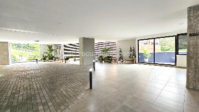 Apartamento de 2 alcobas en venta en El Poblado, Medellín, 109 m² · foto 18 de 20
