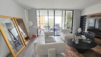 Apartamento de 2 alcobas en venta en El Poblado, Medellín, 109 m² · foto 2 de 20