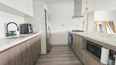 Apartamento de 2 alcobas en venta en El Poblado, Medellín, 109 m² · foto 6 de 20