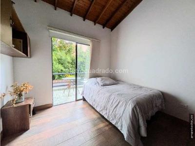 Casa de 5 alcobas en venta en Poblado Los Balsos, Medellín, 261 m² · foto 14 de 20
