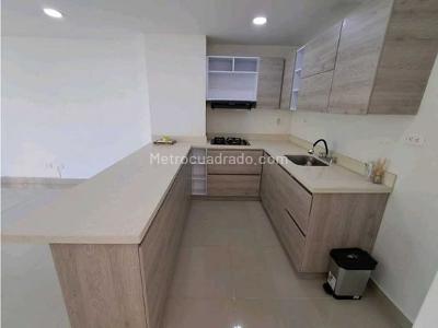 Apartamento de 3 alcobas en venta en Laurele, Medellín, 140 m² · foto 4 de 18