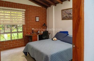 Casa de 5 alcobas en venta en La Doctora, Sabaneta, 259 m² · foto 12 de 13