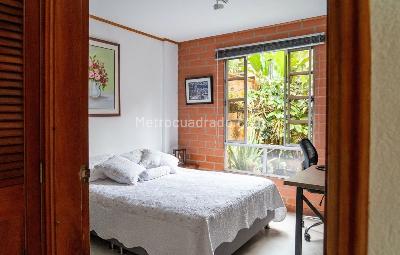 Casa de 5 alcobas en venta en La Doctora, Sabaneta, 259 m² · foto 13 de 13