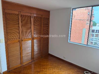 Apartamento de 4 alcobas en venta en La Castellana, Medellín, 100 m² · foto 5 de 16