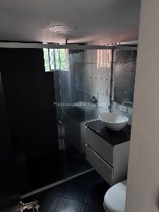Apartamento de 4 alcobas en venta en La Castellana, Medellín, 100 m² · foto 7 de 16