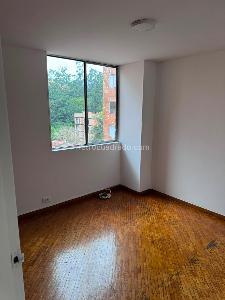 Apartamento de 4 alcobas en venta en La Castellana, Medellín, 100 m² · foto 14 de 16