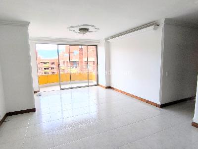 Apartamento de 3 alcobas en venta en Laureles, Medellín, 107 m² · foto 11 de 19