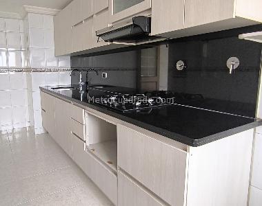 Apartamento de 3 alcobas en venta en Laureles, Medellín, 107 m² · foto 13 de 19