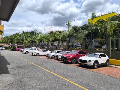 Apartamento de 3 alcobas en venta en Laureles, Medellín, 107 m² · foto 18 de 19