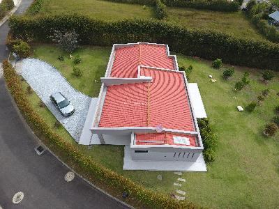 Casa de 4 alcobas en venta en Guayabito Sector La Lorena, Rionegro, 236 m² · foto 2 de 14