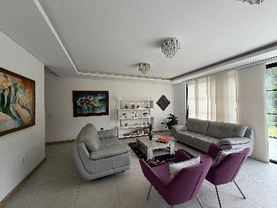 Casa de 4 alcobas en venta en Guayabito Sector La Lorena, Rionegro, 236 m² · foto 7 de 14