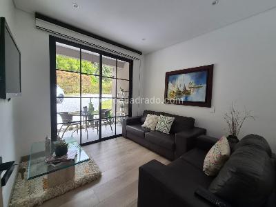 Casa de 3 alcobas en venta en Llanogrande, Rionegro, 236 m² · foto 2 de 20