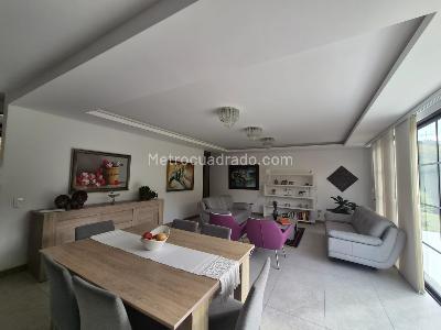 Casa de 3 alcobas en venta en Llanogrande, Rionegro, 236 m² · foto 6 de 20