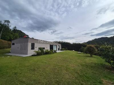 Casa de 3 alcobas en venta en Llanogrande, Rionegro, 236 m² · foto 10 de 20