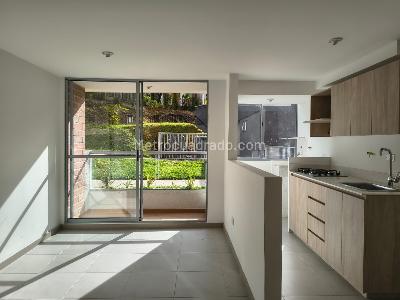 Apartamento en venta en La Cuenca, Envigado · foto 4 de 16