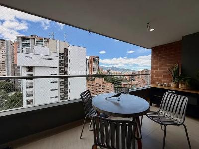 Apartamento de 2 alcobas en venta en El Poblado, Medellín, 125 m² · foto 2 de 9