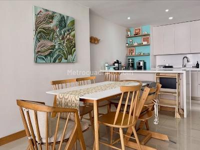 Apartamento de 2 alcobas en venta en El Poblado, Medellín, 125 m² · foto 3 de 9