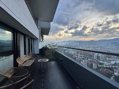 Apartamento de 2 alcobas en venta en Las Palmas, Medellín, 133 m² · foto 2 de 20