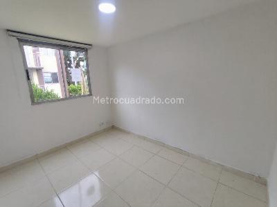 Casa de 4 alcobas en venta en San Gabriel, Bello, 65 m² · foto 4 de 16