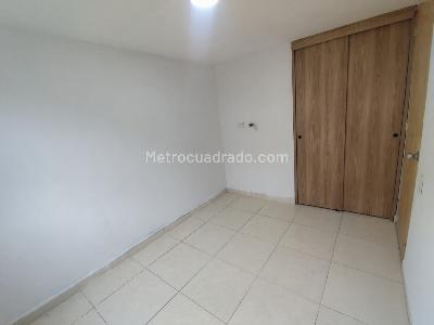 Casa de 4 alcobas en venta en San Gabriel, Bello, 65 m² · foto 5 de 16