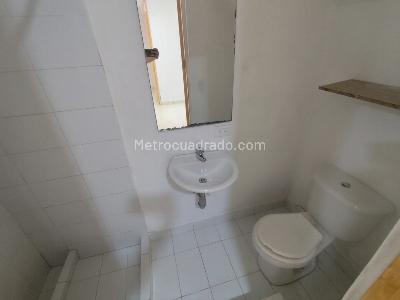 Casa de 4 alcobas en venta en San Gabriel, Bello, 65 m² · foto 9 de 16