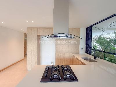 Apartamento de 2 alcobas en venta en El Poblado, Medellín, 115 m² · foto 3 de 20