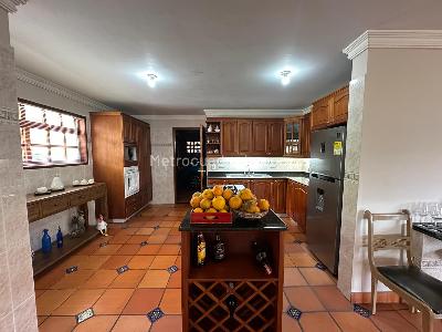 Casa de 3 alcobas en venta en El Tablazo, Rionegro, 381 m² · foto 4 de 20