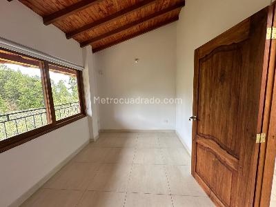Casa de 3 alcobas en venta en El Tablazo, Rionegro, 381 m² · foto 7 de 20