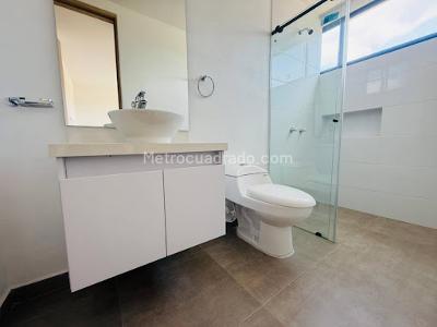 Casa de 4 alcobas en venta en Barro Blanco, Rionegro, 250 m² · foto 14 de 16
