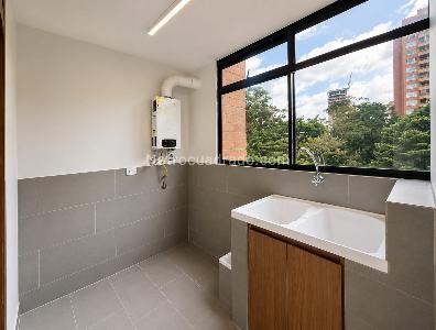 Apartamento de 4 alcobas en venta en La Tomatera, Medellín, 220 m² · foto 12 de 17