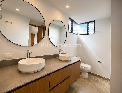Apartamento de 4 alcobas en venta en La Tomatera, Medellín, 220 m² · foto 17 de 17