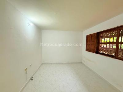 Casa de 3 alcobas en venta en El Capiro, Rionegro, 200 m² · foto 12 de 13