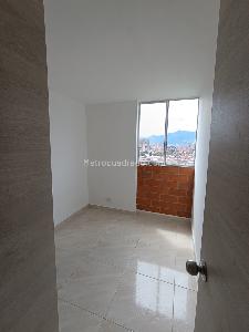 Apartamento de 3 alcobas en venta en Valadares, Bello, 55 m² · foto 12 de 14