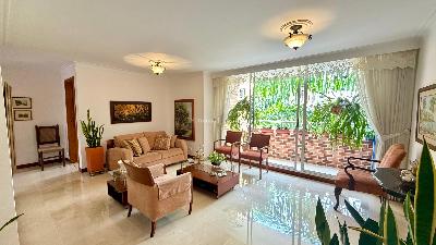 Apartamento de 4 alcobas en venta en Laureles, Medellín, 101 m² · foto 2 de 20