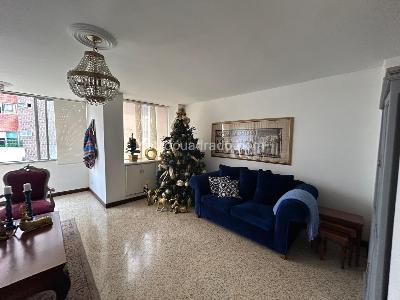 Apartamento de 4 alcobas en venta en Laureles, Medellín, 165 m² · foto 3 de 8