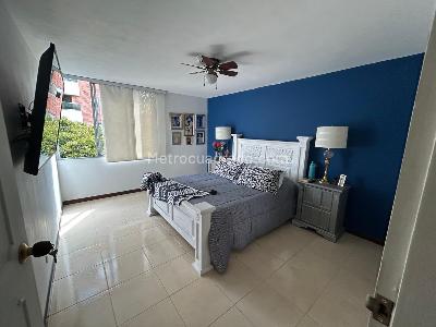 Apartamento de 4 alcobas en venta en Laureles, Medellín, 165 m² · foto 7 de 8