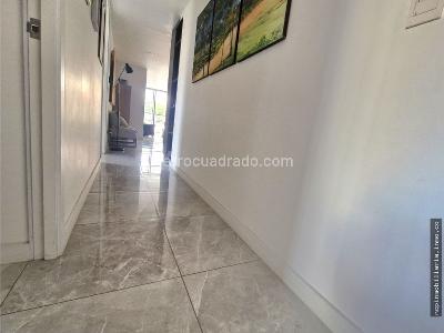 Apartamento de 3 alcobas en venta en Laureles, Medellín, 110 m² · foto 10 de 20