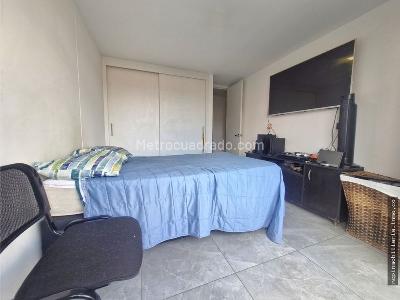 Apartamento de 3 alcobas en venta en Laureles, Medellín, 110 m² · foto 16 de 20