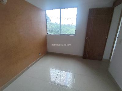 Apartamento de 3 alcobas en venta en Madera, Bello, 57 m² · foto 13 de 18