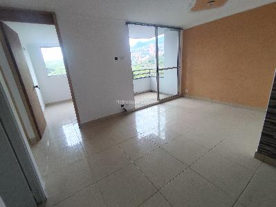 Apartamento de 3 alcobas en venta en Madera, Bello, 57 m² · foto 5 de 18