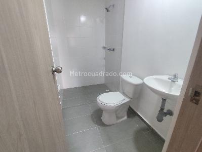 Apartamento de 2 alcobas en venta en La Primavera, Bello, 48 m² · foto 6 de 11