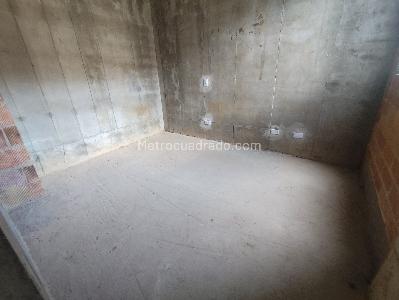 Apartamento de 2 alcobas en venta en La Primavera, Bello, 48 m² · foto 7 de 11