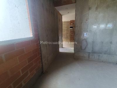 Apartamento de 2 alcobas en venta en La Primavera, Bello, 48 m² · foto 9 de 11