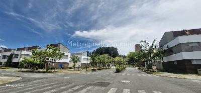 Casa de 4 alcobas en venta en Rionegro, Rionegro, 250 m² · foto 2 de 16