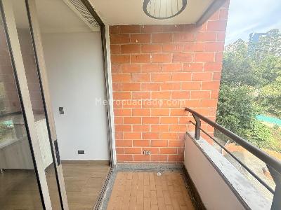 Apartamento en venta en Loma Del Indio, Medellín · foto 4 de 11