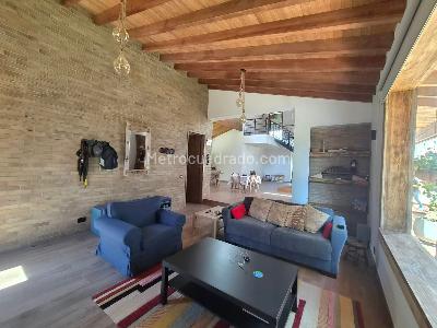 Casa de 3 alcobas en venta en Via Rionegro La Ceja, Rionegro, 300 m² · foto 3 de 20