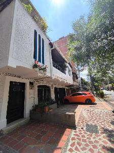 Casa de 5 alcobas en venta en La Floresta, Medellín, 427 m² · foto 4 de 20