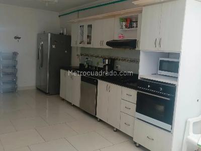 Casa de 5 alcobas en venta en La Floresta, Medellín, 427 m² · foto 6 de 20