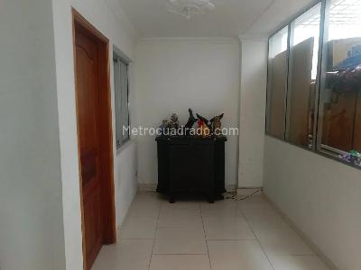 Casa de 5 alcobas en venta en La Floresta, Medellín, 427 m² · foto 8 de 20