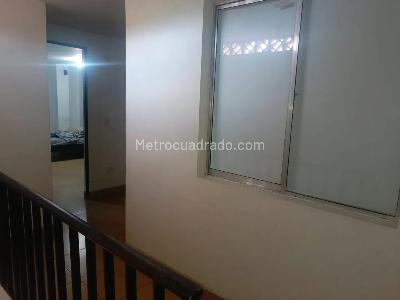 Casa de 5 alcobas en venta en La Floresta, Medellín, 427 m² · foto 9 de 20